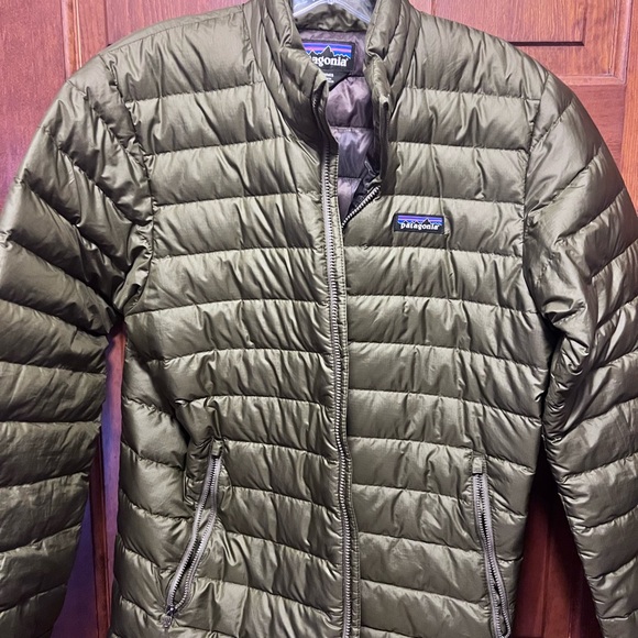 Patagonia Other - Patagonia Men's Olive Down Jacket, worn once, patterned interior, no flaws, EUC